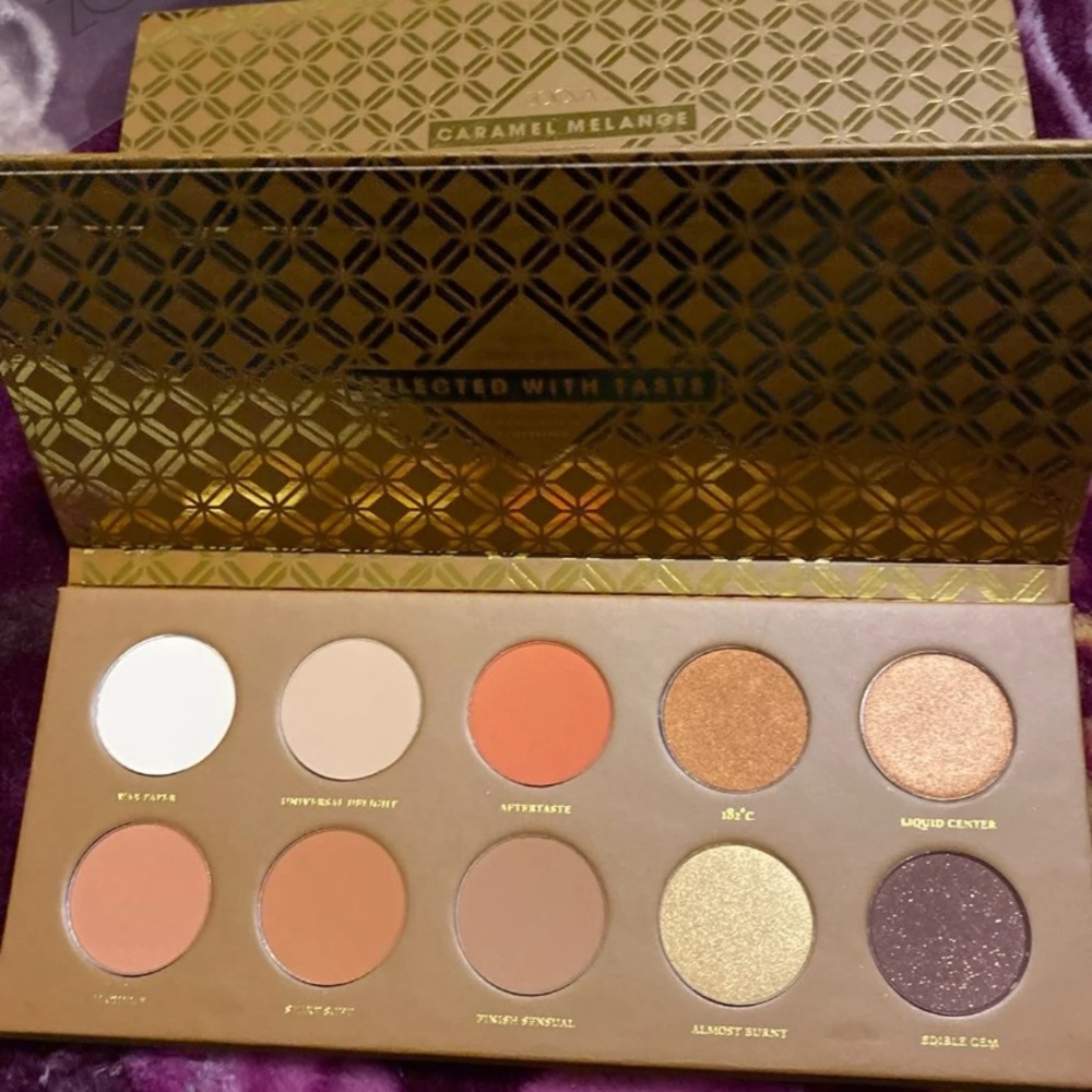Eyeshadow palette